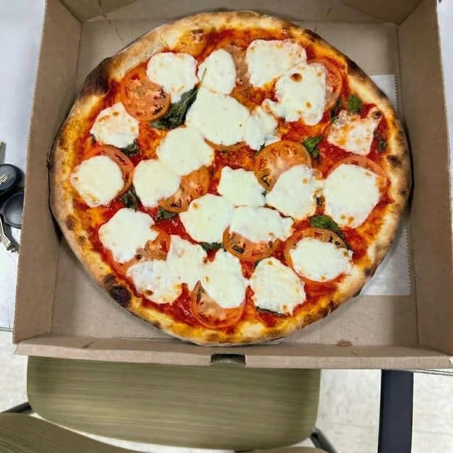 Margherita Pizza.